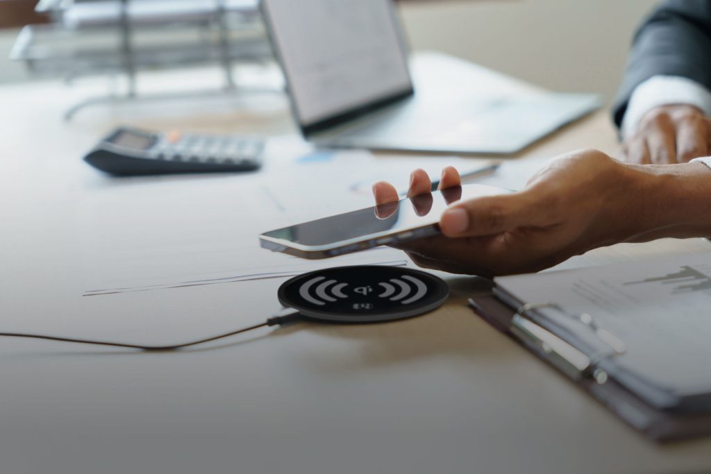 Charging Cell Phone With Wireless Charger